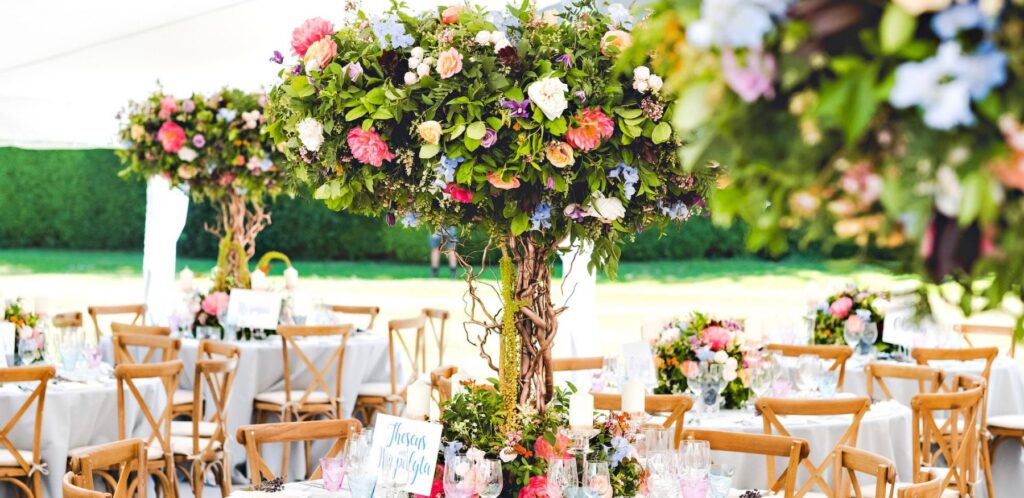Plan a Colorful Wedding With These Simple Ideas