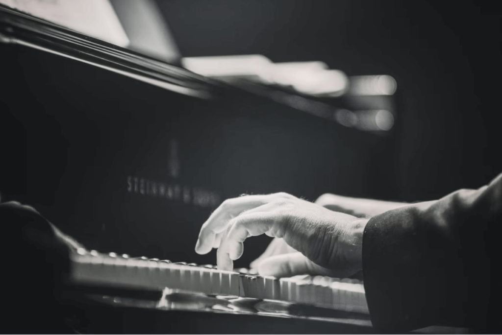 6 Benefits of Learning to Play the Piano