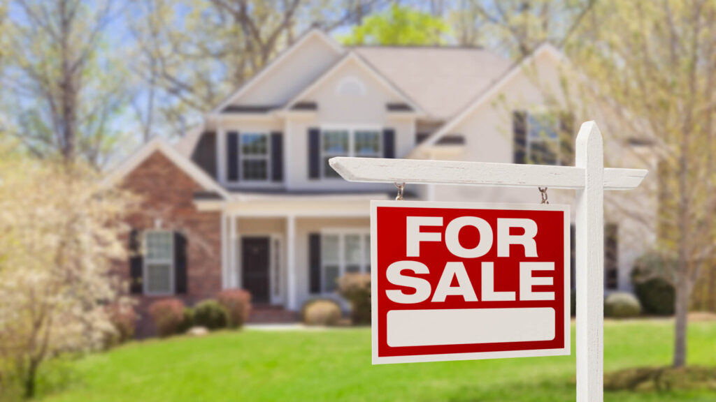 A Comprehensive Guide on the Best Time of Year to Sell a House